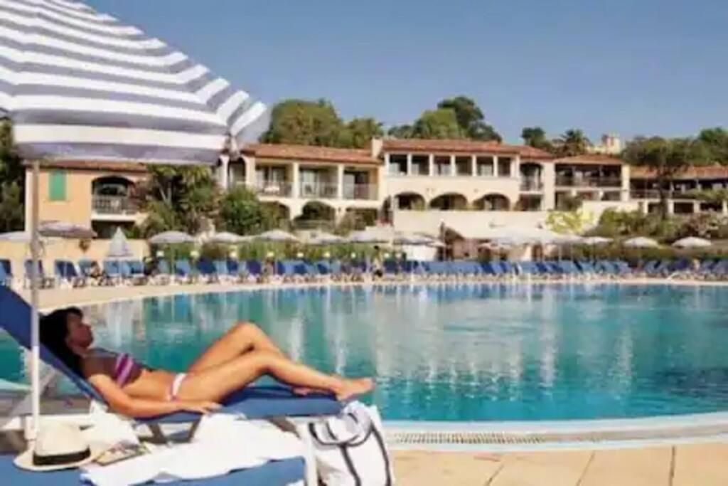 Chez Adriana Appartement Cosy Avec Jardin, Proche Plage Grimaud Esterno foto